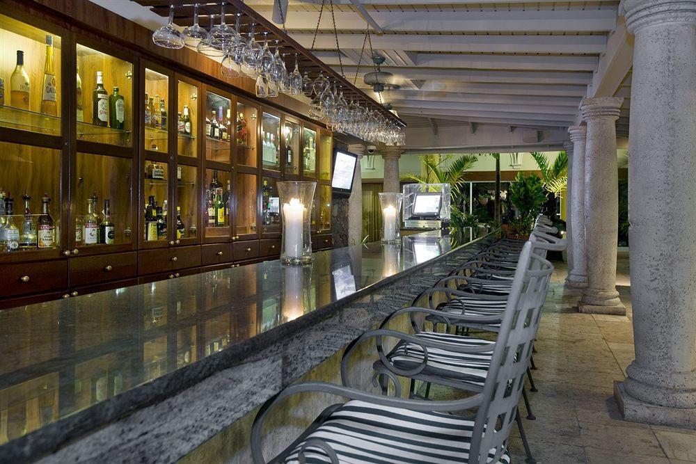 Windward Passage Hotel Charlotte Amalie Restaurant photo